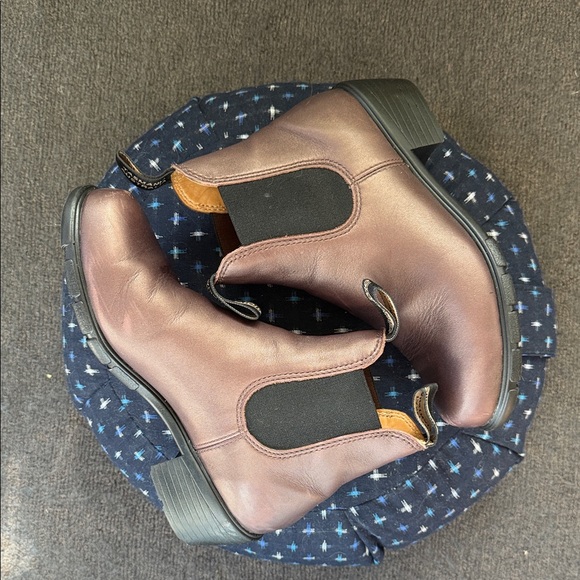 Blundstone Brown Metallic Leather Ankle Boots - Picture 6 of 10